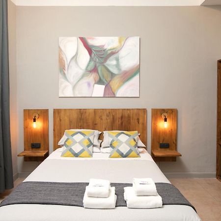 Jardinets Guest House Barcellona Esterno foto