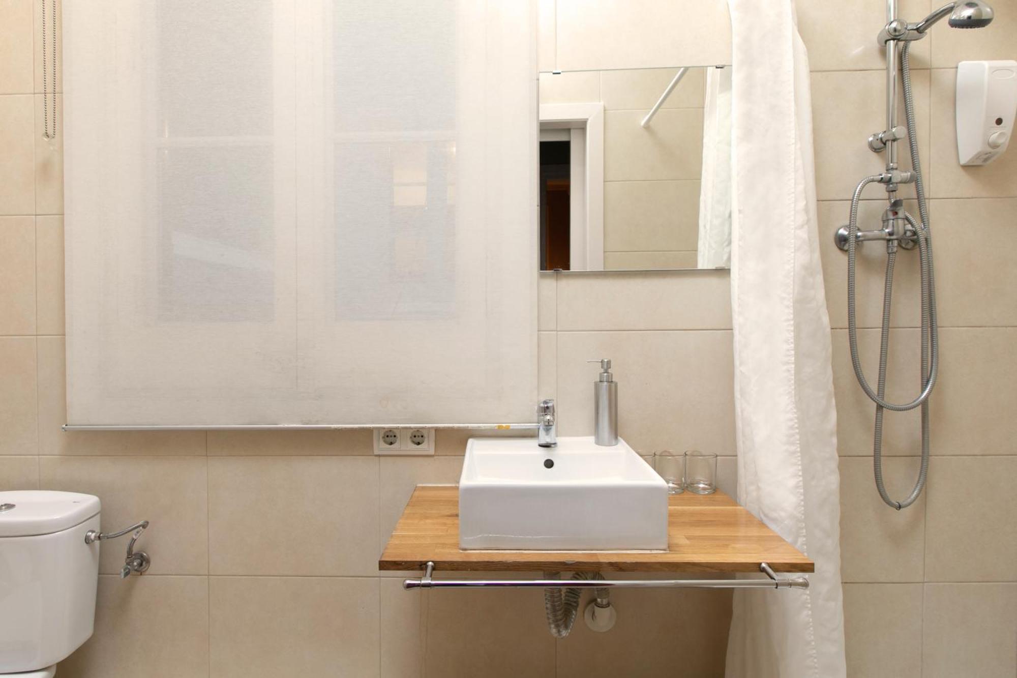 Jardinets Guest House Barcellona Esterno foto