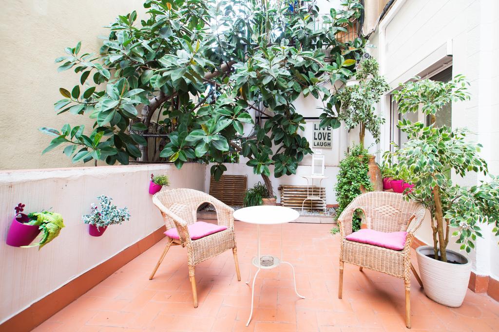 Jardinets Guest House Barcellona Esterno foto